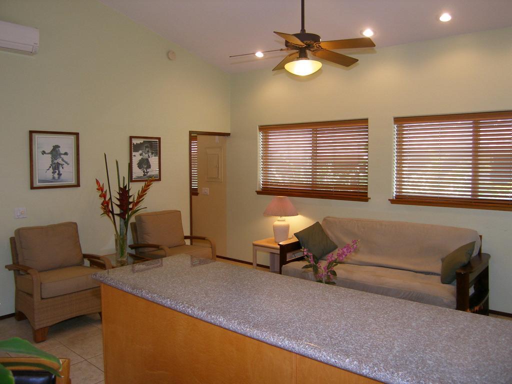 Aloha Aku Inn & Suites Kihei Pokoj fotografie
